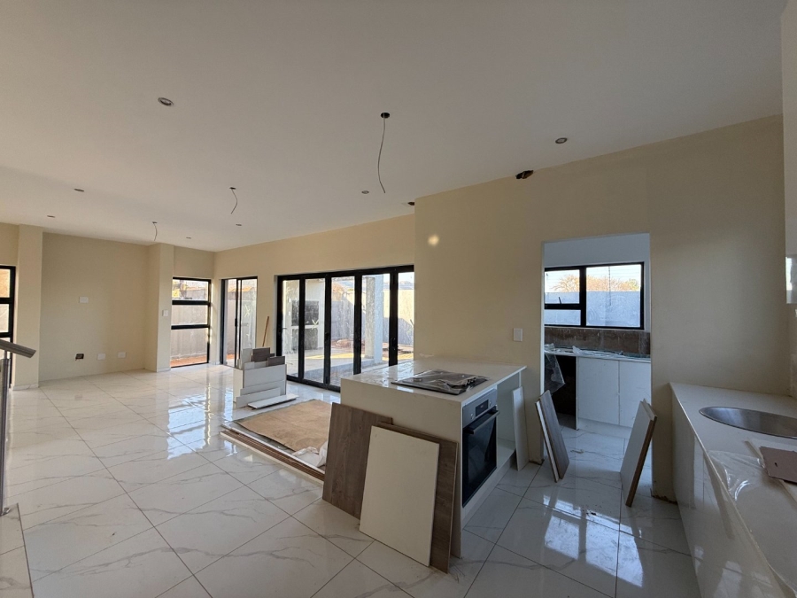 4 Bedroom Property for Sale in Melodie North West